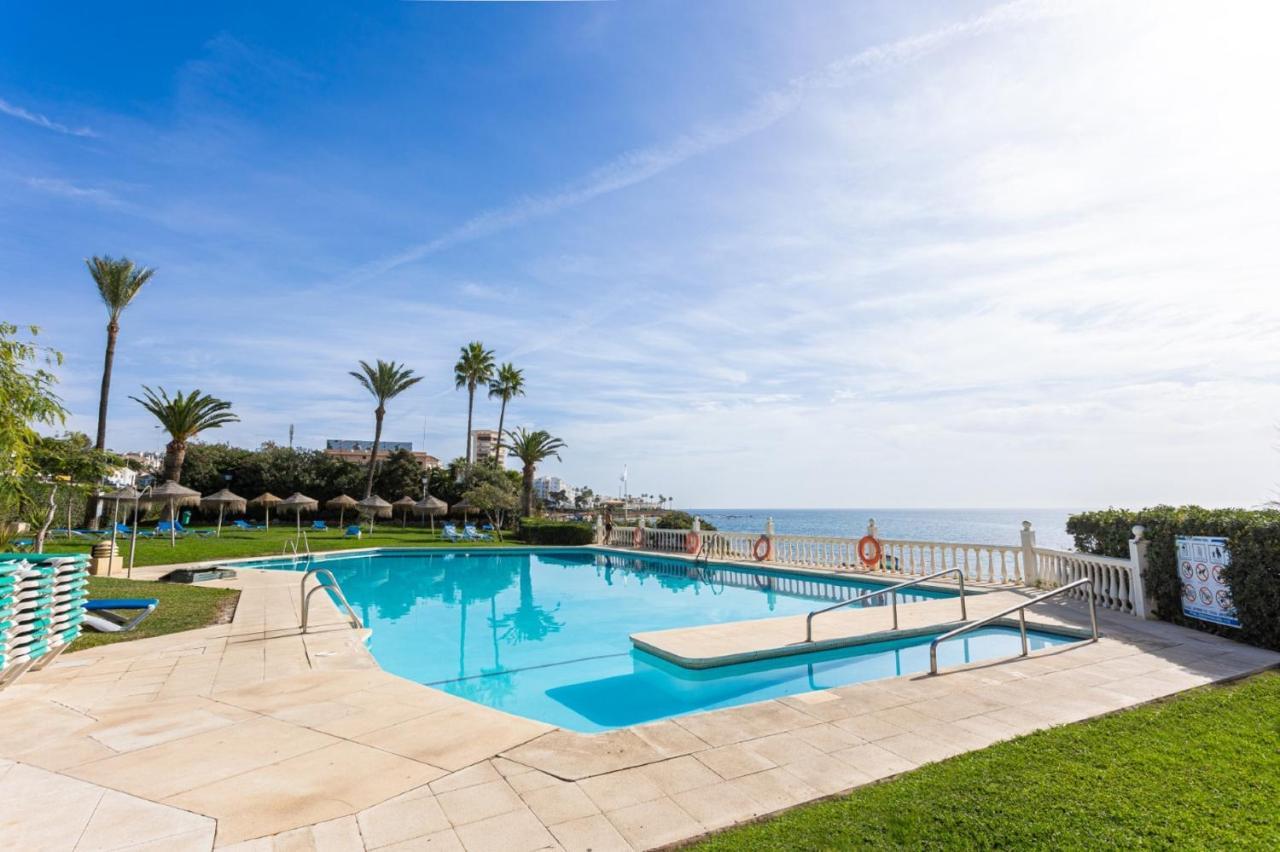 Holidays2Mijas Costa Lubina Del Sol Frontline Beach, Pool, Terrace, Seaview & Parking Sitio de Calahonda Kültér fotó